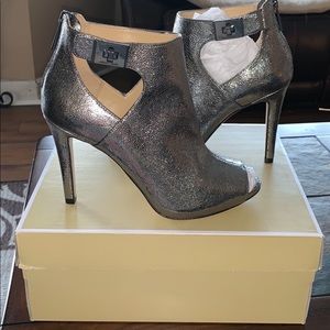 ✨NEW✨ Michael Kors Heels!
